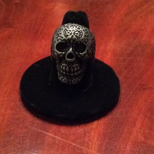 Steel skull ring